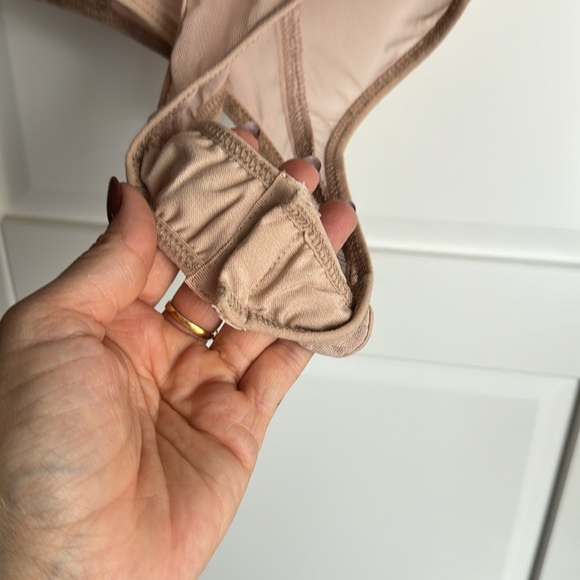 Sheer  bodysuit one one time and excellent condition - Picture 4 of 5